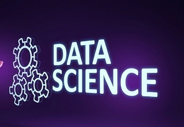 Data Science course thumbnail